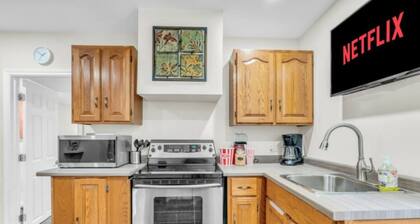 Stylish Zen Stay Mins to Falls | BBQ Area