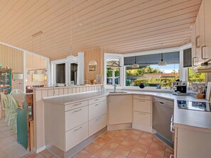 Fridge, dishwasher, cookware/dishes/utensils