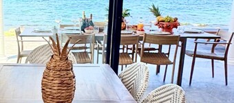 Villa Dolce Vita - Waterfront villa with pool