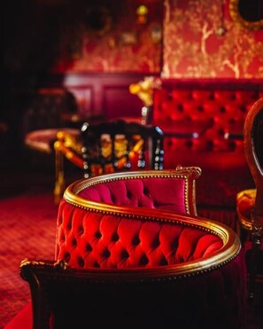 Bar (on property) - Madame C (Strasbourg)