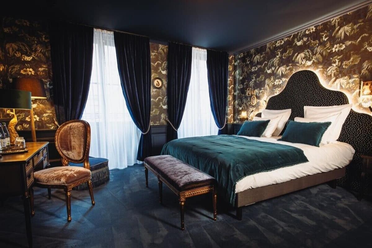 Chambre Double Majestueuse, vue ville