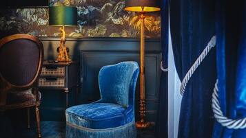 Chambre Double Majestueuse, vue ville | Coin séjour