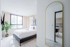 1 bedroom, desk, iron/ironing board, WiFi - w *| Scenic 1BR w/ Panoramic City View in Calle 50 (Panamá)