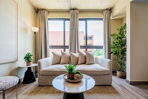 TV, offices - w* | Splendid 1BR in the Heart of Centriqo (Panamá)