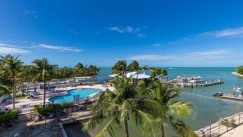 Unwind in Paradise at The Hammocks at Marathon – 2 Bedroom Escape!
