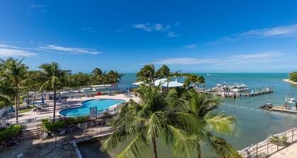 Unwind in Paradise at The Hammocks at Marathon – 2 Bedroom Escape!