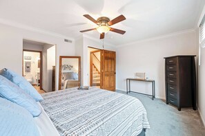 4 dormitorios, escritorio, tabla de planchar con plancha y wifi