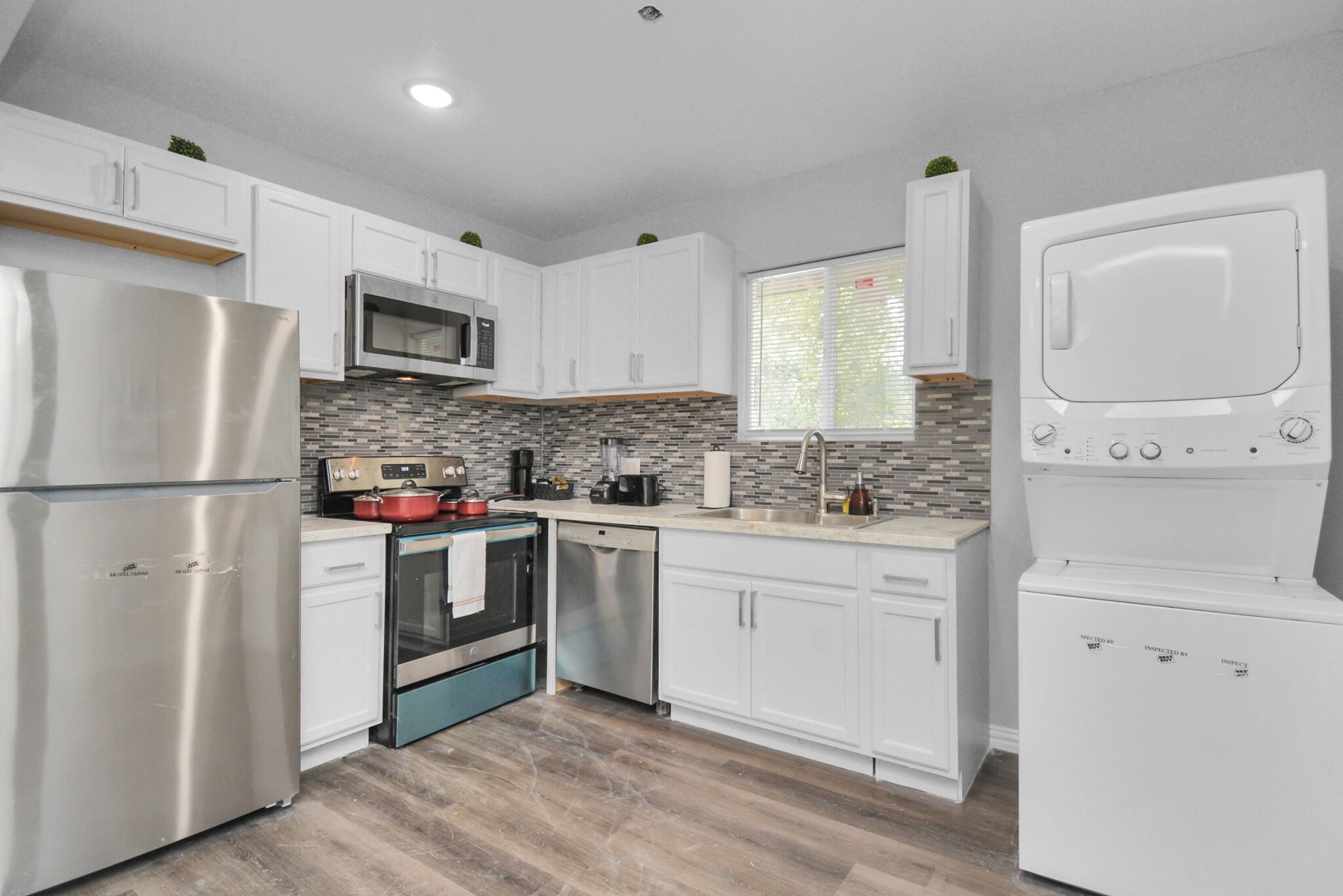 Microwave, oven, stovetop, dishwasher