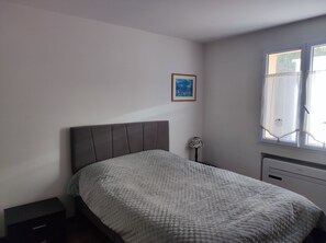 3 bedrooms, iron/ironing board, travel crib, free WiFi - Villa "Om Shanti" at the foot of the Albères mountains (Montesquieu-des-Albères)