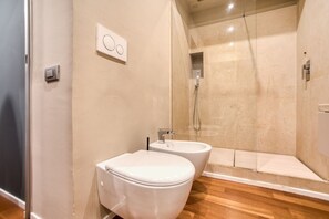 Dusche, Bidet