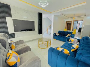 Fernseher, Kamin