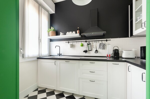 Microwave, stovetop, dishwasher