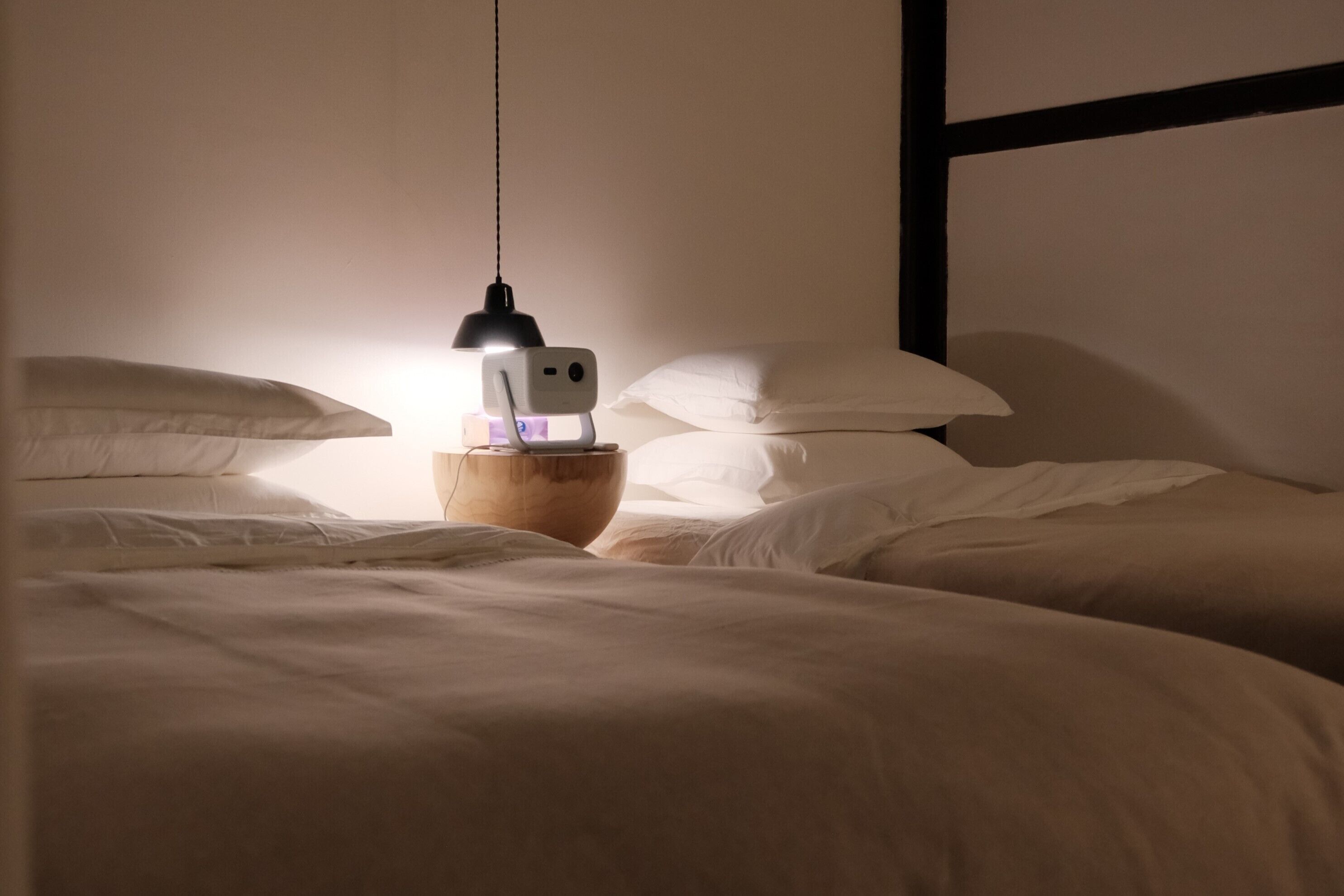 Verduisterende gordijnen, een strijkplank/strijkijzer, gratis wifi