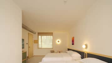 Cortinas blackout, tabla de planchar con plancha y wifi gratis