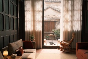 Signature Studio Suite | Living area | Printers - songzhiyu 3 pingjianglu (Suzhou)