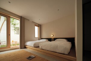 슈피리어 더블룸, 발코니, 정원 전망 | 암막 커튼, 방음 설비, 다리미/다리미판, 무료 WiFi