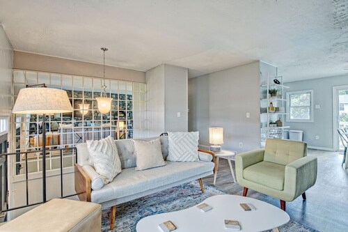 Saratoga Springs House. Less than 1mi to downtown!