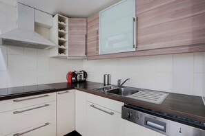 Apartment | Private kitchen | Fridge, microwave, oven, stovetop