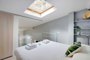 Apartment | 2 bedrooms, laptop workspace, iron/ironing board, bed sheets