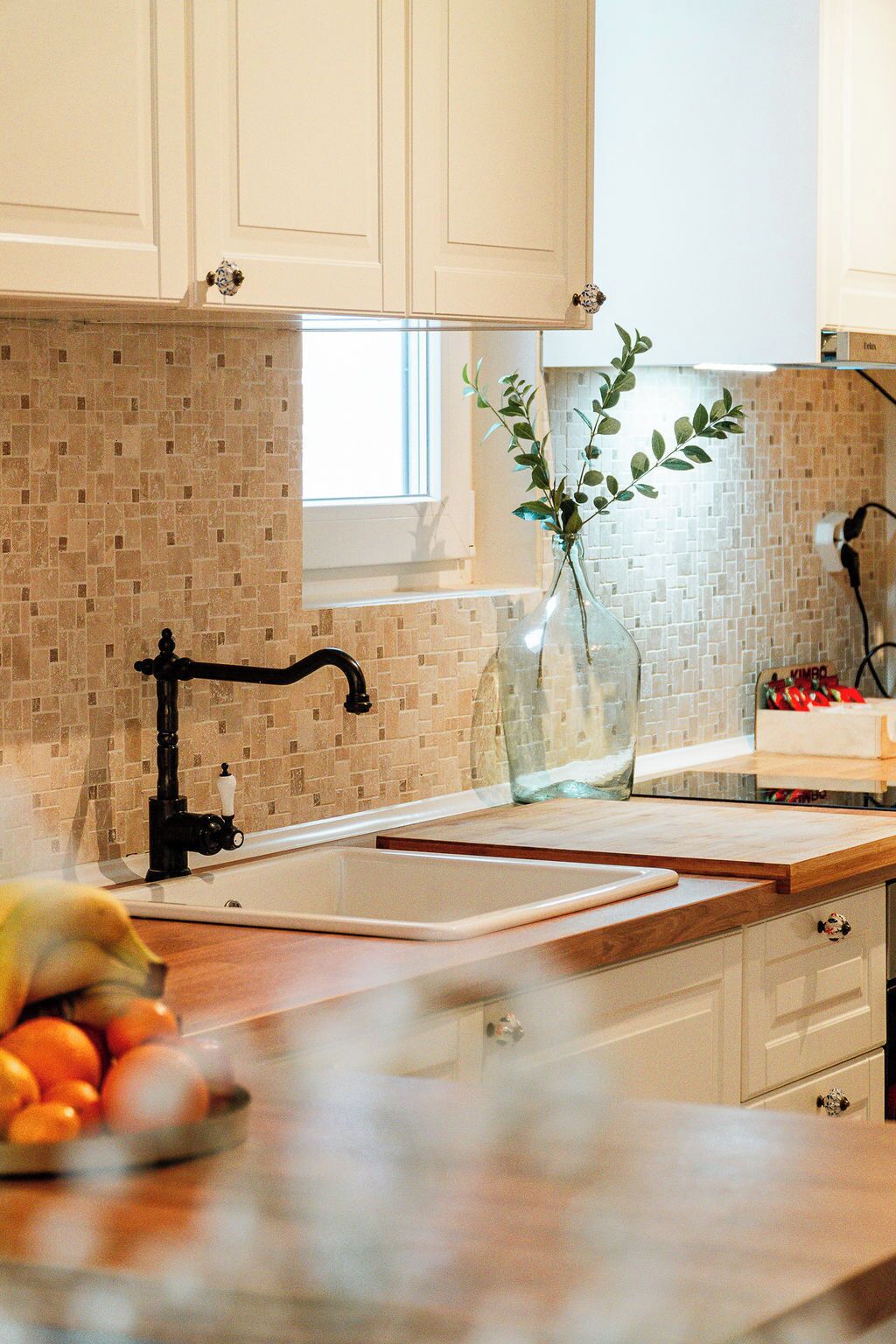 Microondas, horno, placa de cocina y lavavajillas