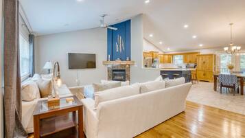 Fernseher, Kamin, Arbeitsbereiche