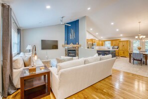 TV, fireplace, offices