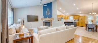 Pet-Friendly Bella Vista Home Near Tanyard Trail
