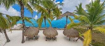 5 Bedroom, Beachside Oasis, Paradise Escape