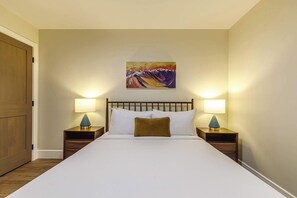 1 bedroom, travel cot, WiFi, bed sheets