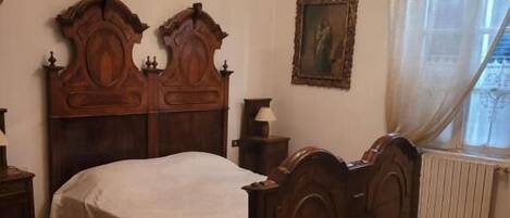 Chambre Double, vue cour intérieure