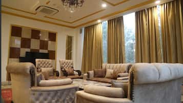 Deluxe Suite, Balcony | Desk, free WiFi