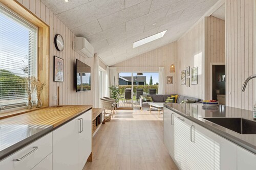 Spacious holiday home on Bogø