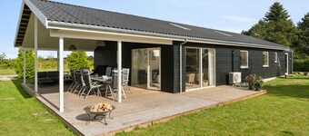 Spacious holiday home on Bogø
