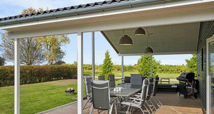 Spacious holiday home on Bogø