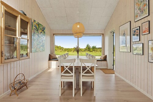 Spacious holiday home on Bogø