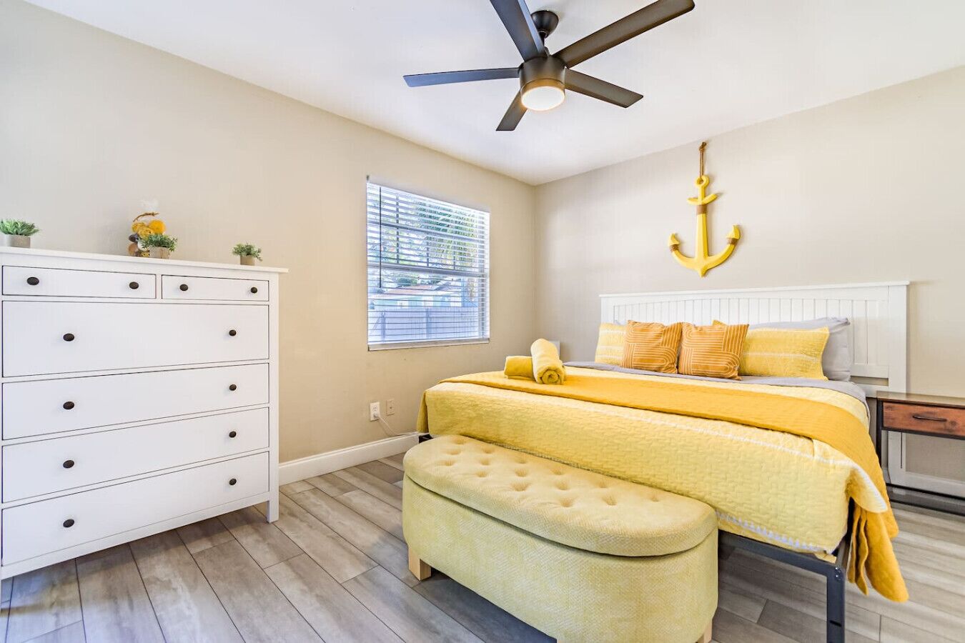 2 Schlafzimmer, Reisekinderbett, WLAN, Bettwäsche