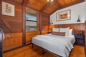 3 室のベッドルーム、WiFi (無料)、ベッドシーツ