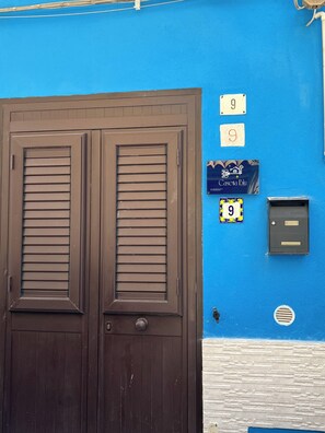 Exterior detail - Casetta Blu Cozy apartment just minutes from Mondello Beach (Palermo)