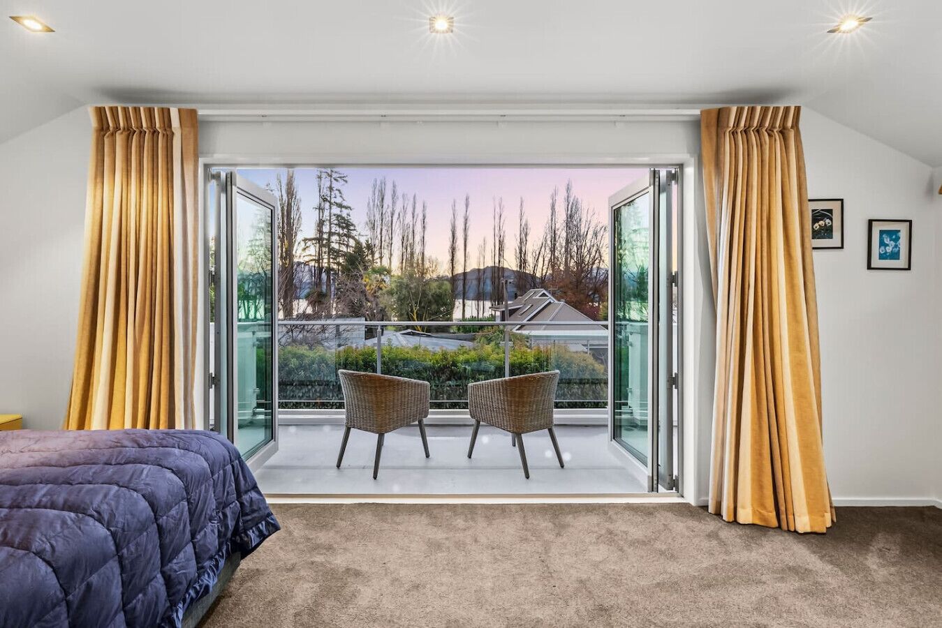 4 多间卧室、熨斗/熨衣板、免费 WiFi、床单