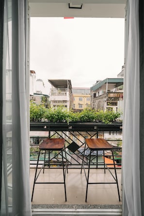 Luxury Room, City View | Premium bedding, minibar, in-room safe, desk
