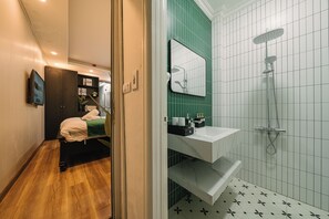 Basic Room | Bathroom | Shower, hydromassage showerhead, hair dryer, bathrobes - Willow Hanoi Old Quarter (Hoan Kiem)