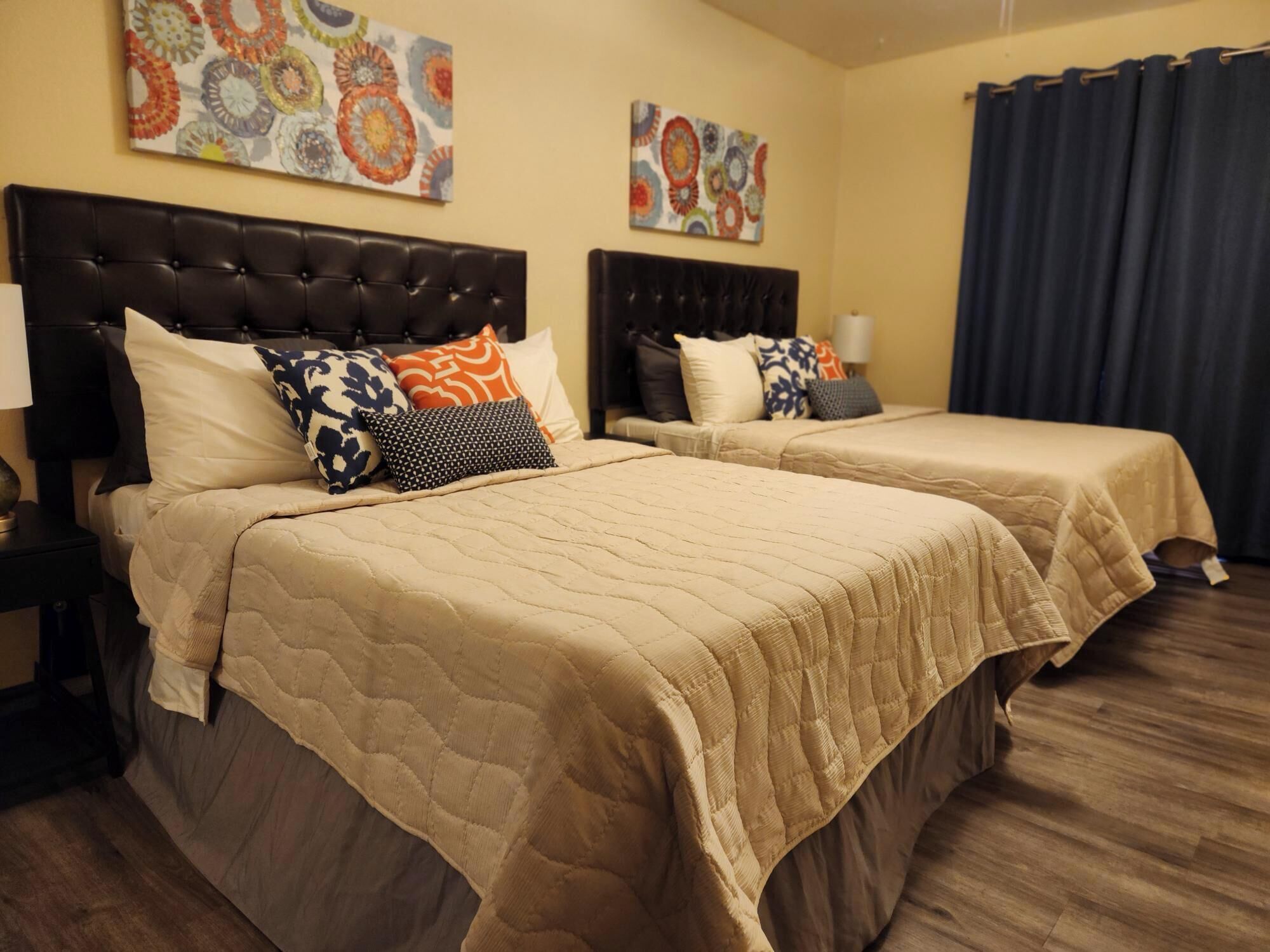 2 bedrooms, desk, iron/ironing board, travel crib