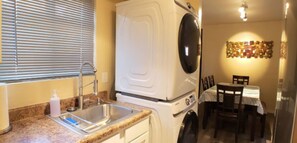 ميكروويف، فرن، موقد طهي مسطح، غسالة أطباق