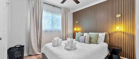 8 Schlafzimmer, Bügeleisen/Bügelbrett, Reisekinderbett, WLAN