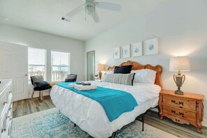 3 bedrooms, WiFi, bed sheets - Purple Paradise- Beachy Fun, Bay & Beach Views! (Surfside Beach)