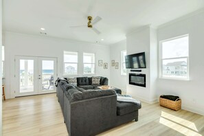 TV, fireplace, offices