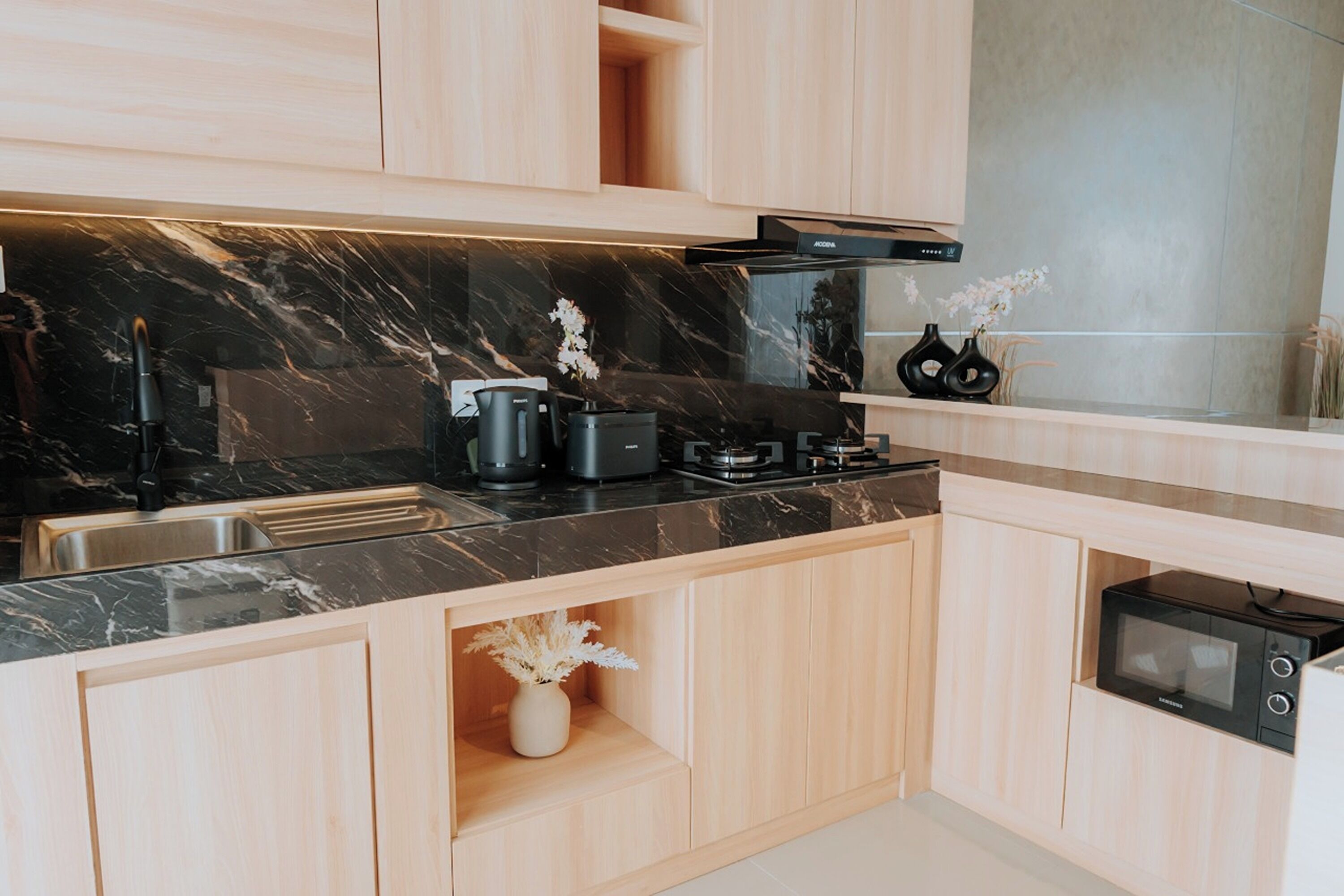 Villa | Shared kitchen | Fridge, microwave, electric kettle