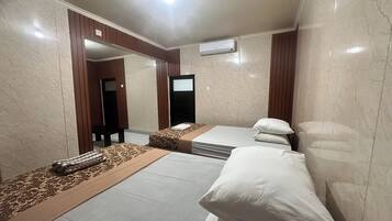 標準雙床房 | 書桌、免費無線上網、床單