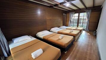 Villa, Garden View | Desk, free WiFi, bed sheets