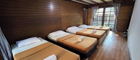 Villa, Garden View | Desk, free WiFi, bed sheets